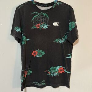 Nike Embroidered Tropical Print Short Sleeve Tee M
